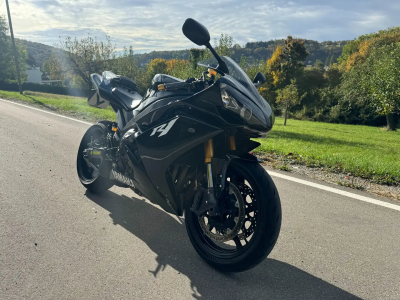 Yamaha Yzf R1